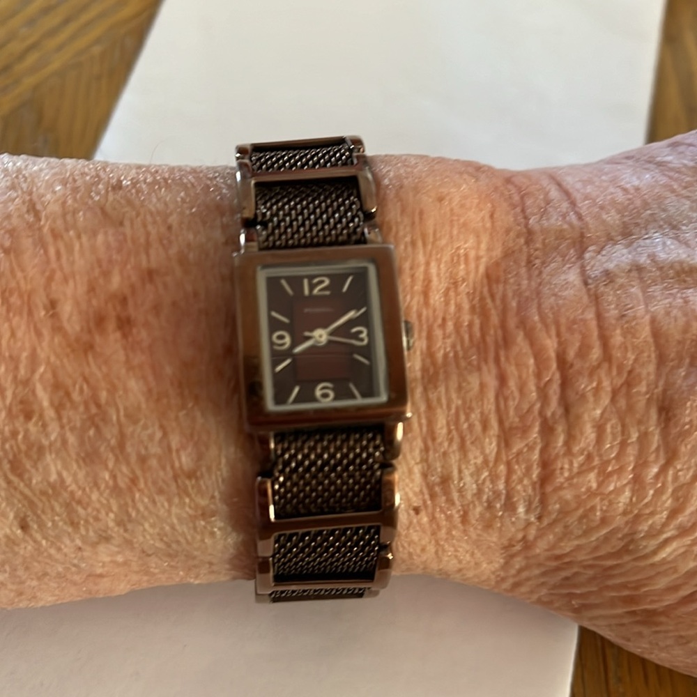 FOSSIL WATCH - Picture 6 of 7